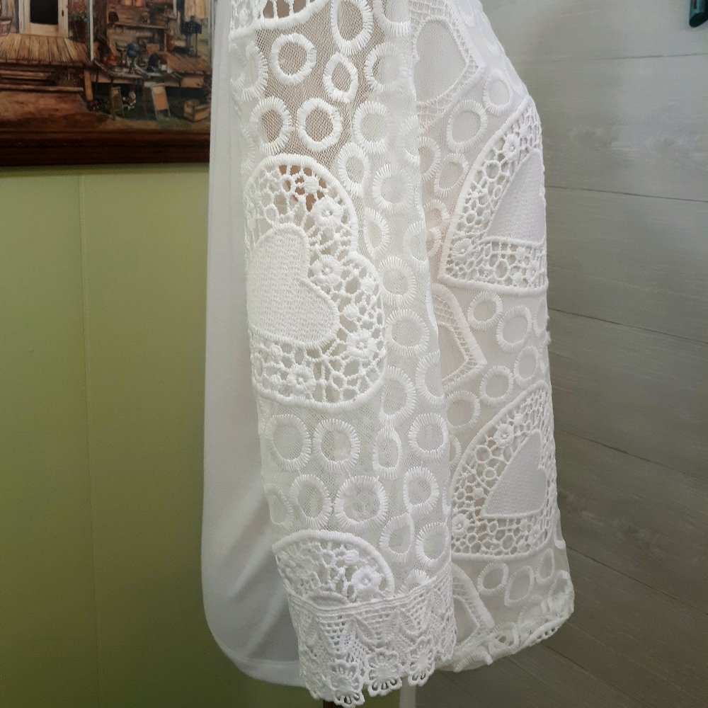 Lauren Michelle lace hearts top blouse sz small *G - Picture 4 of 6